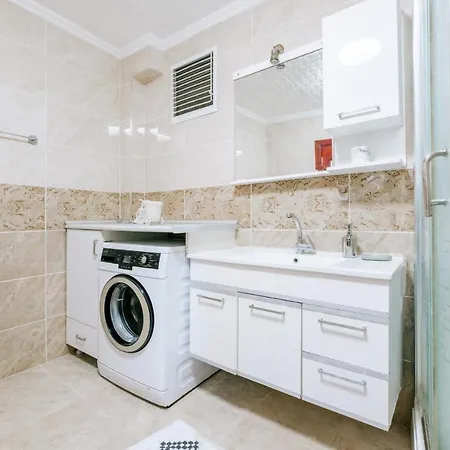 Central Flat Near Cevahir Mall And Metro In Sisli Apartament Stambuł